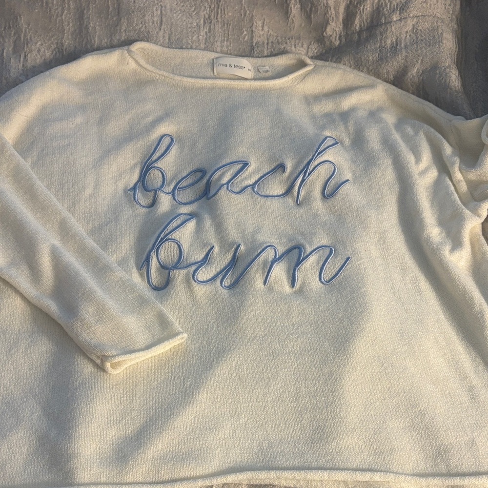 NWOT Mia & Tess Cream Lightweight Sweater